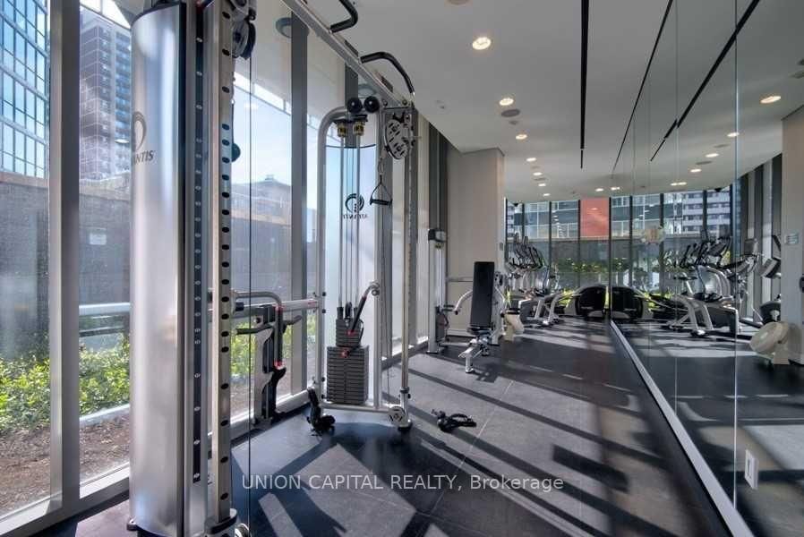 33 Charles Street E, Unit 2807 - Photo 19