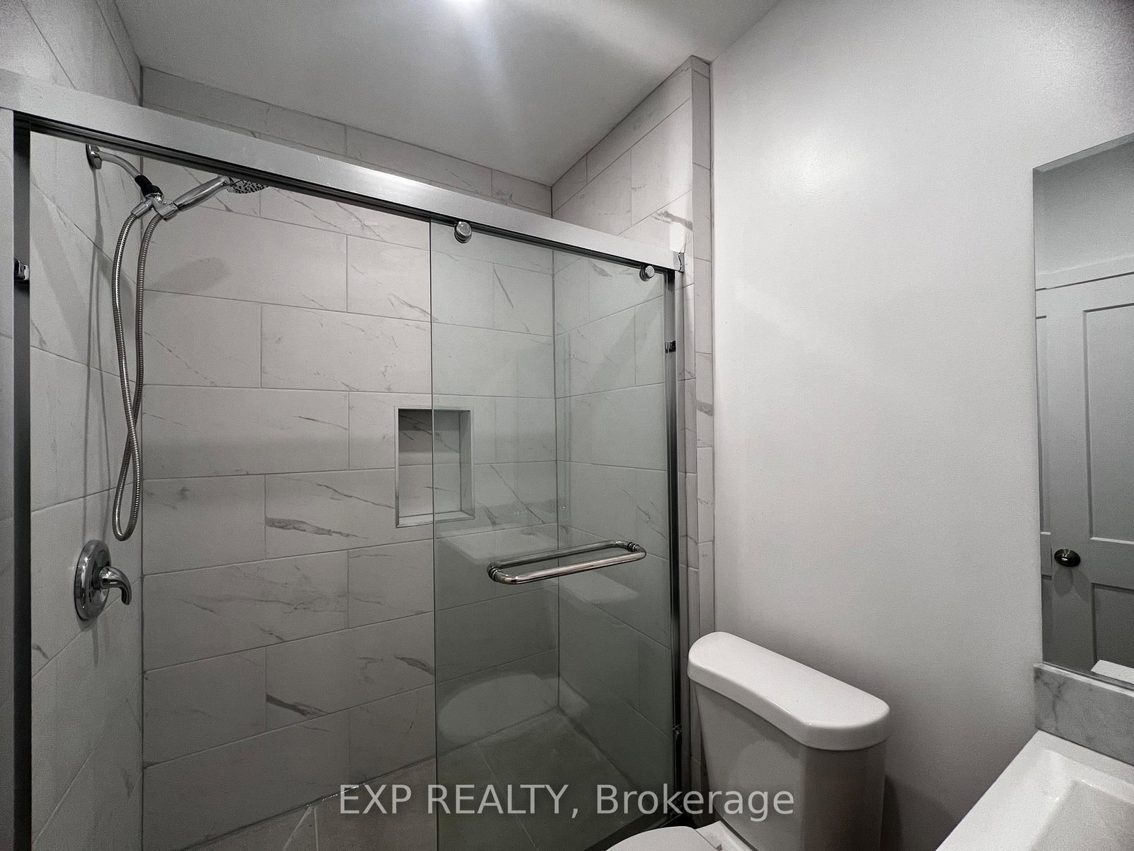 804A St Clair Avenue W, Unit 101 - Photo 19