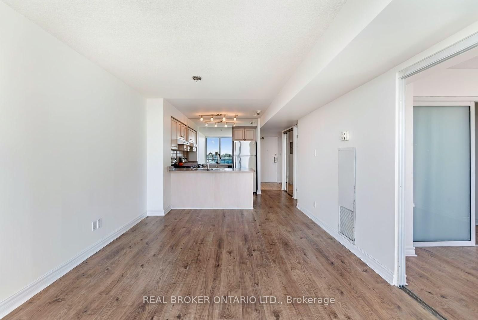 650 Queens Quay W, Unit 915 - Photo 12