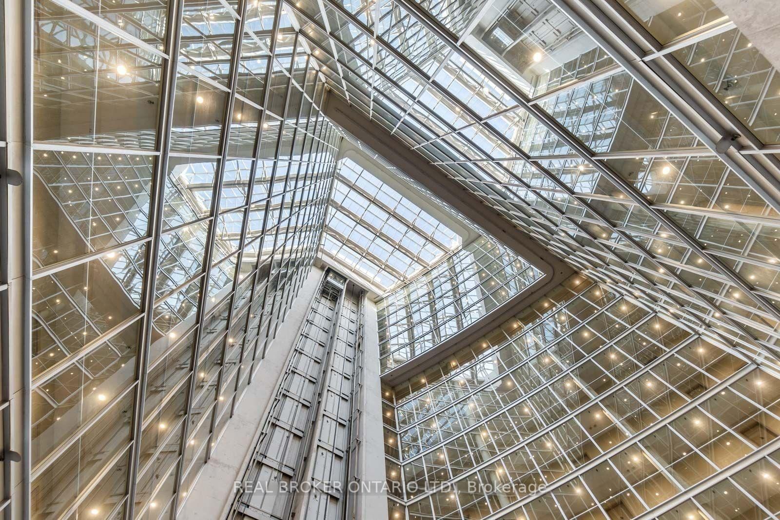 650 Queens Quay W, Unit 915 - Photo 2