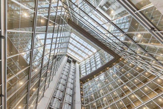 915 - 650 Queens Quay W