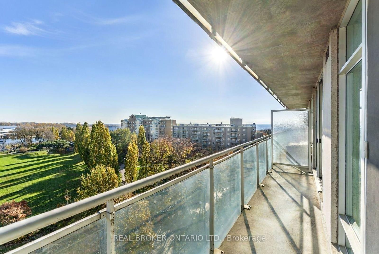 650 Queens Quay W, Unit 915 - Photo 21