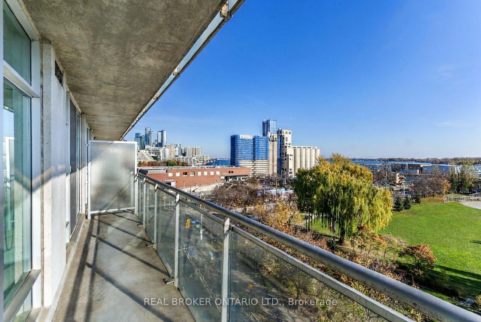 650 Queens Quay W, Unit 915 - Photo 22