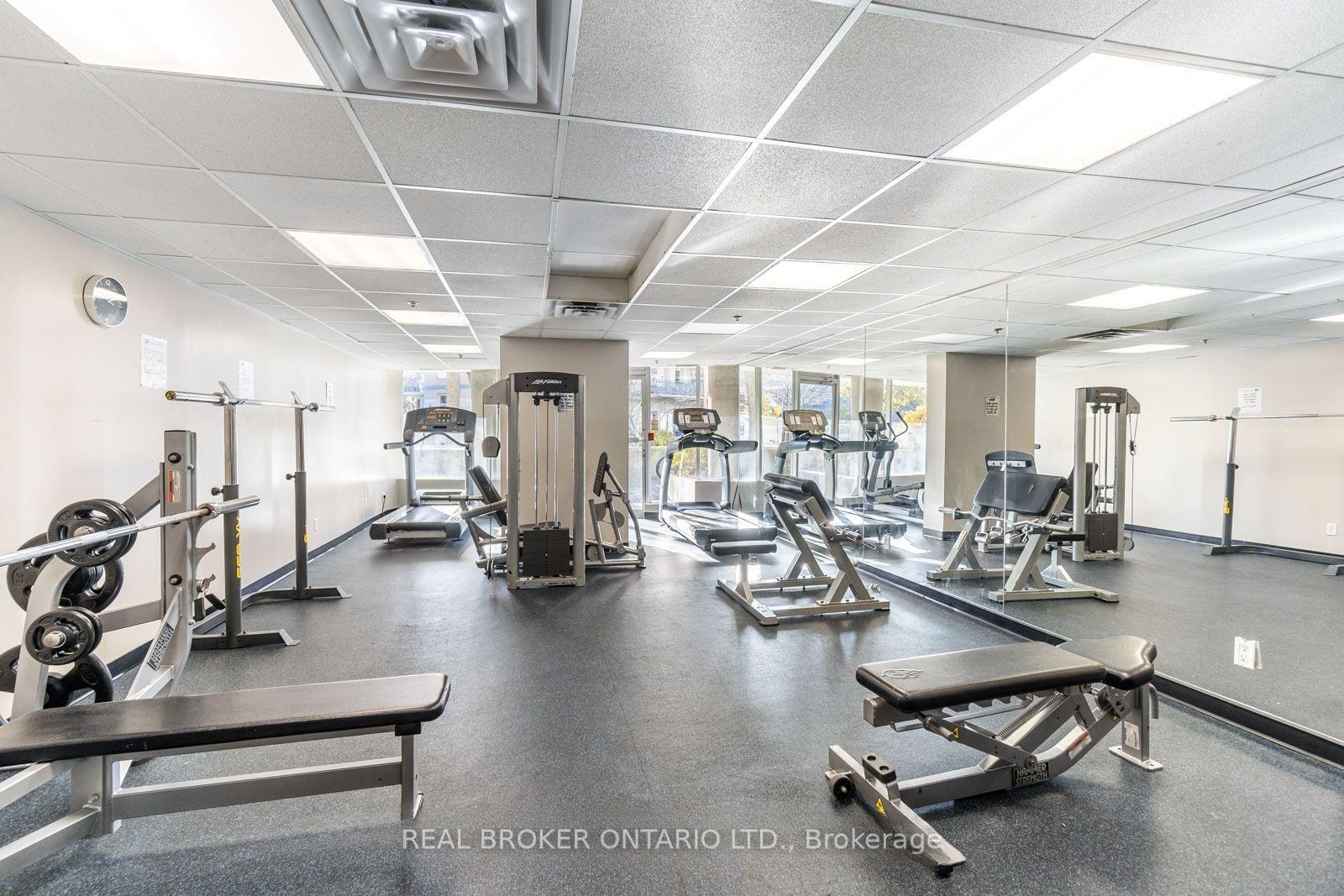 650 Queens Quay W, Unit 915 - Photo 25