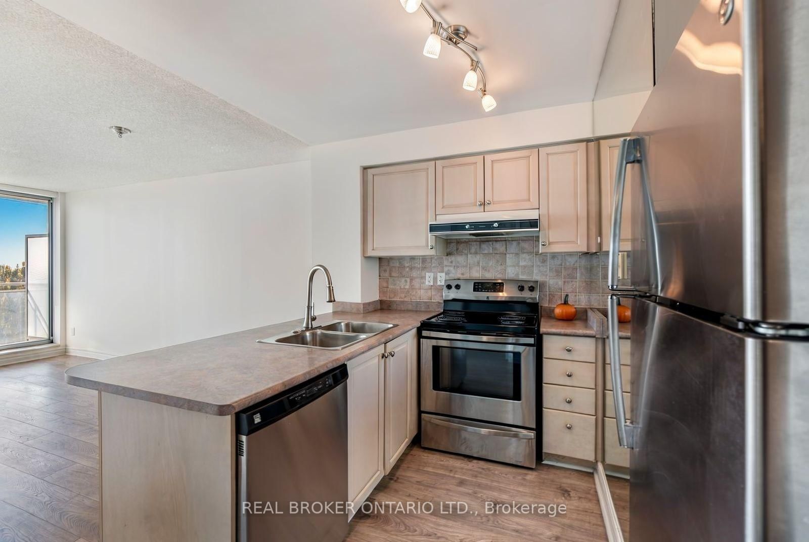 650 Queens Quay W, Unit 915 - Photo 5