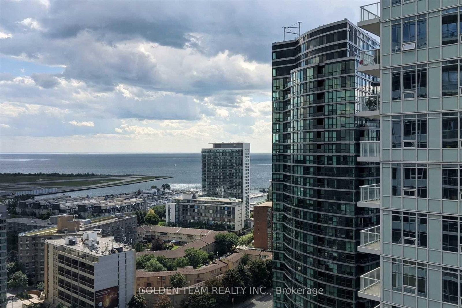 17 Bathurst Street, Unit 2306 - Photo 8