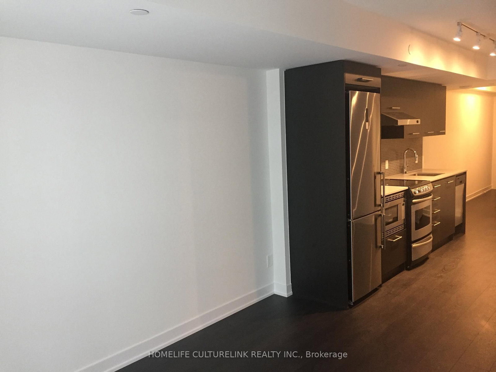 87 Peter Street, Unit 1317 - Photo 3