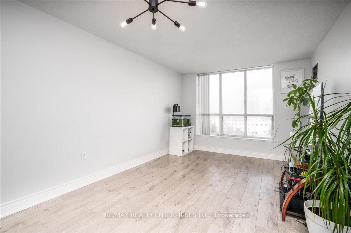 21 Overlea Boulevard NE, Unit 506 - Photo 10