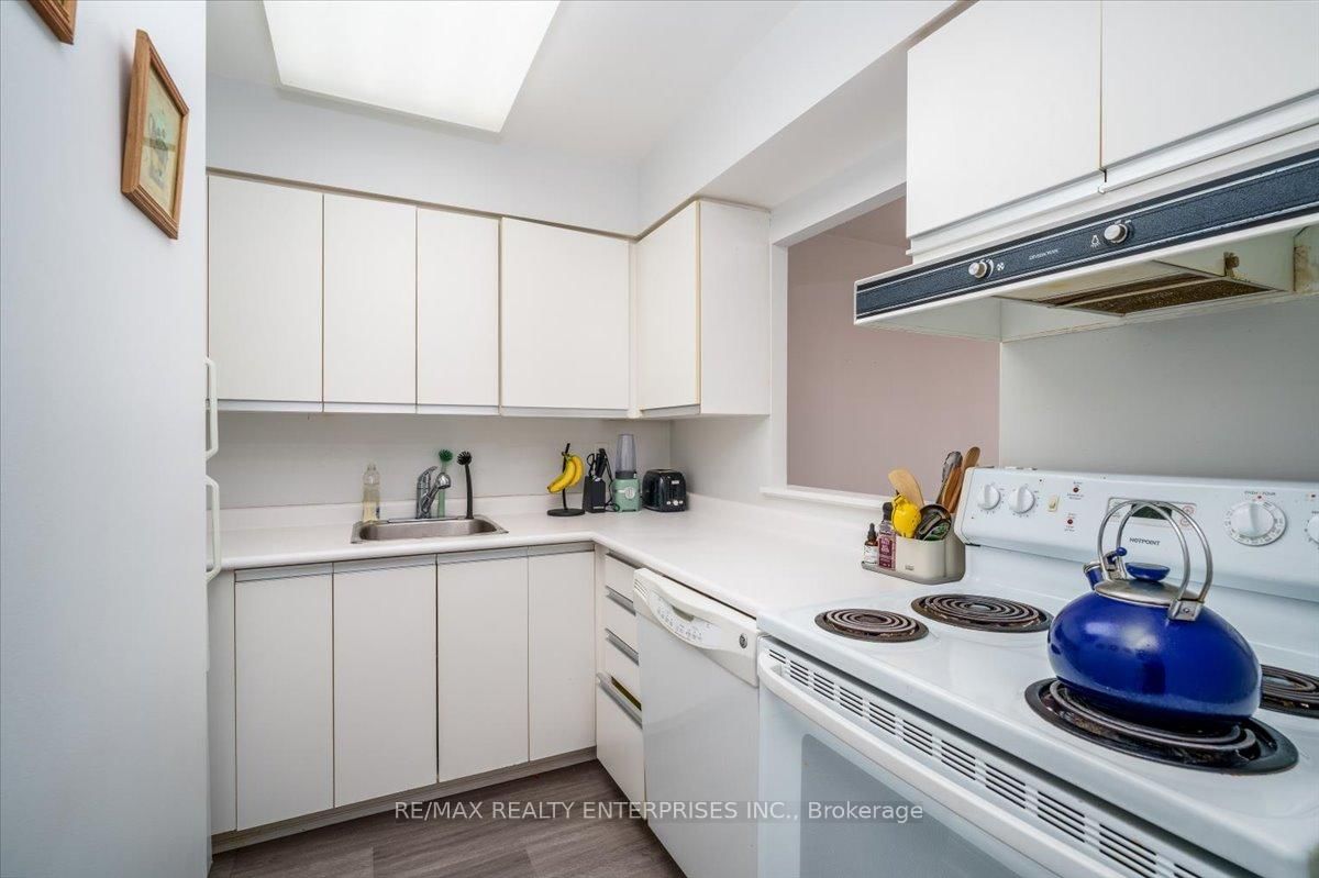 21 Overlea Boulevard NE, Unit 506 - Photo 4