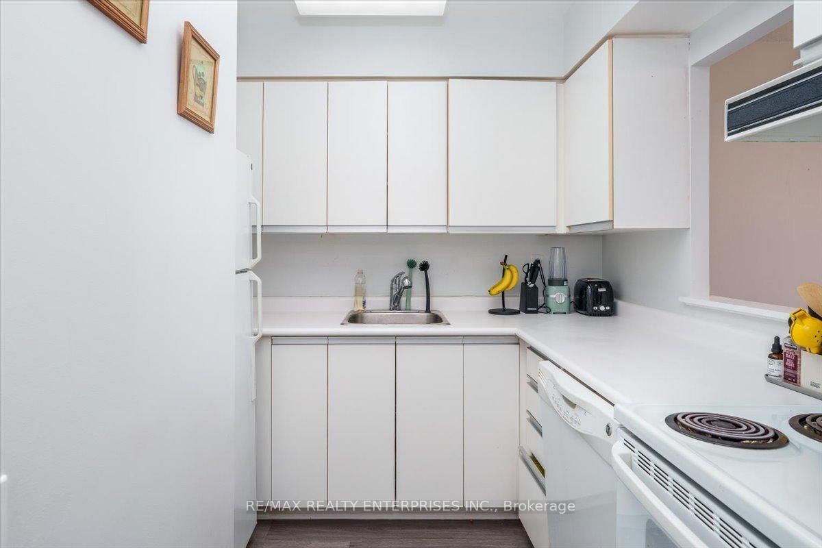 21 Overlea Boulevard NE, Unit 506 - Photo 5