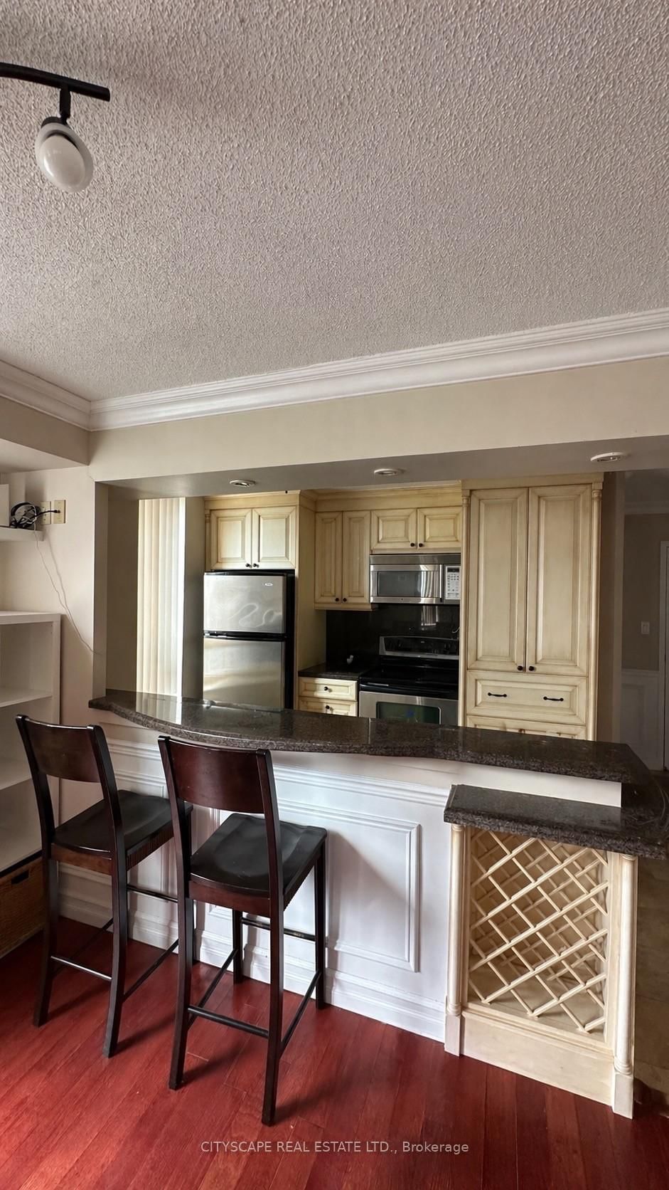 633 Bay Street, Unit 2011 - Photo 2