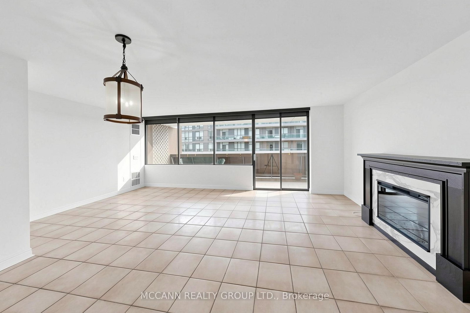 720 Spadina Avenue, Unit 1510 - Photo 11