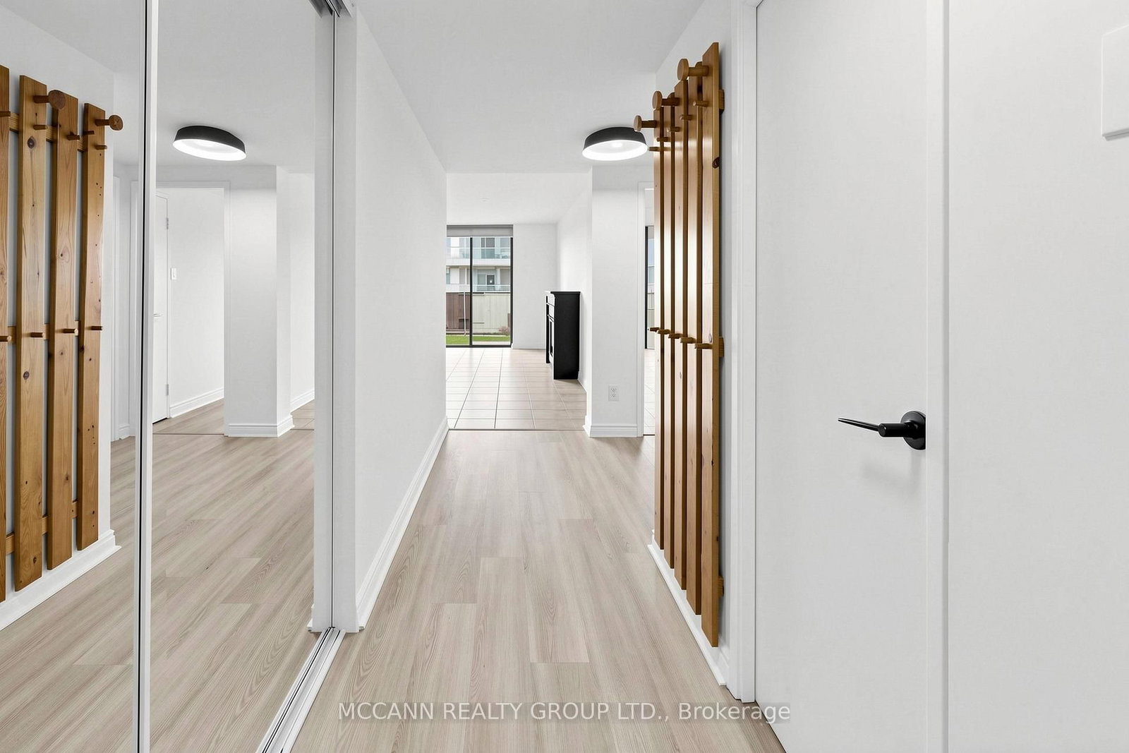 720 Spadina Avenue, Unit 1510 - Photo 2