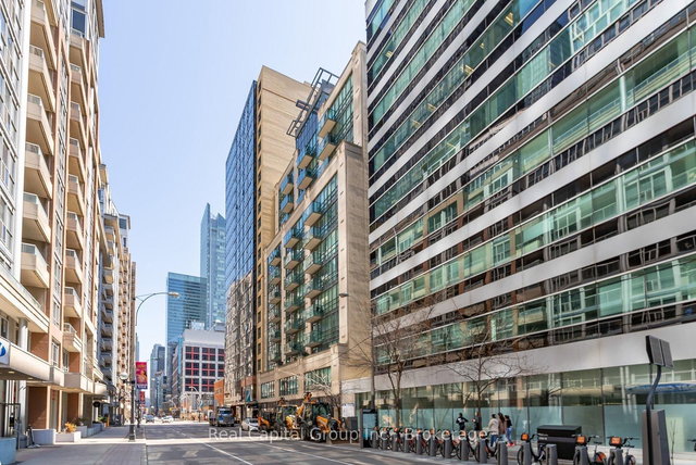 703 - 263 Wellington Street W