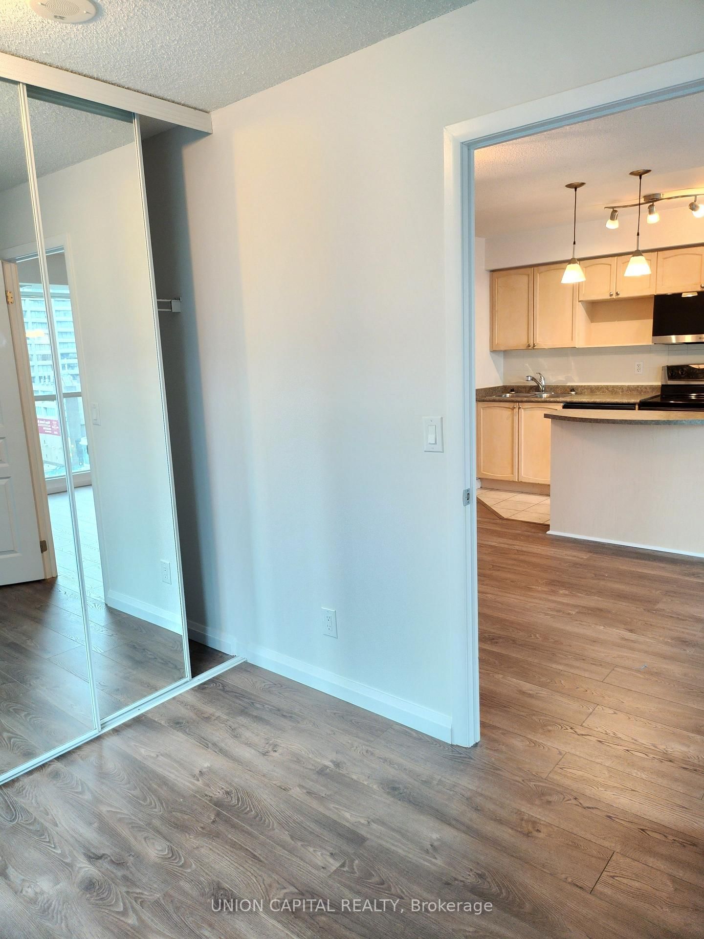18 Yonge Street, Unit 1113 - Photo 10
