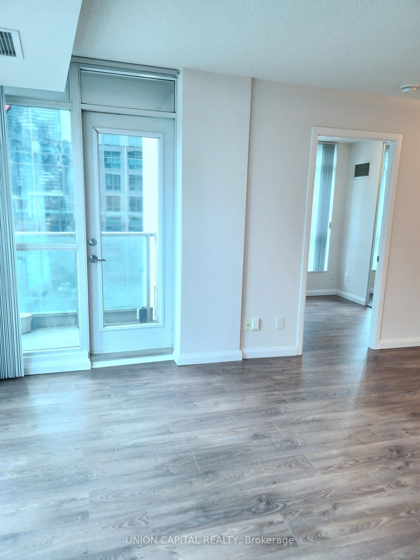 18 Yonge Street, Unit 1113 - Photo 4