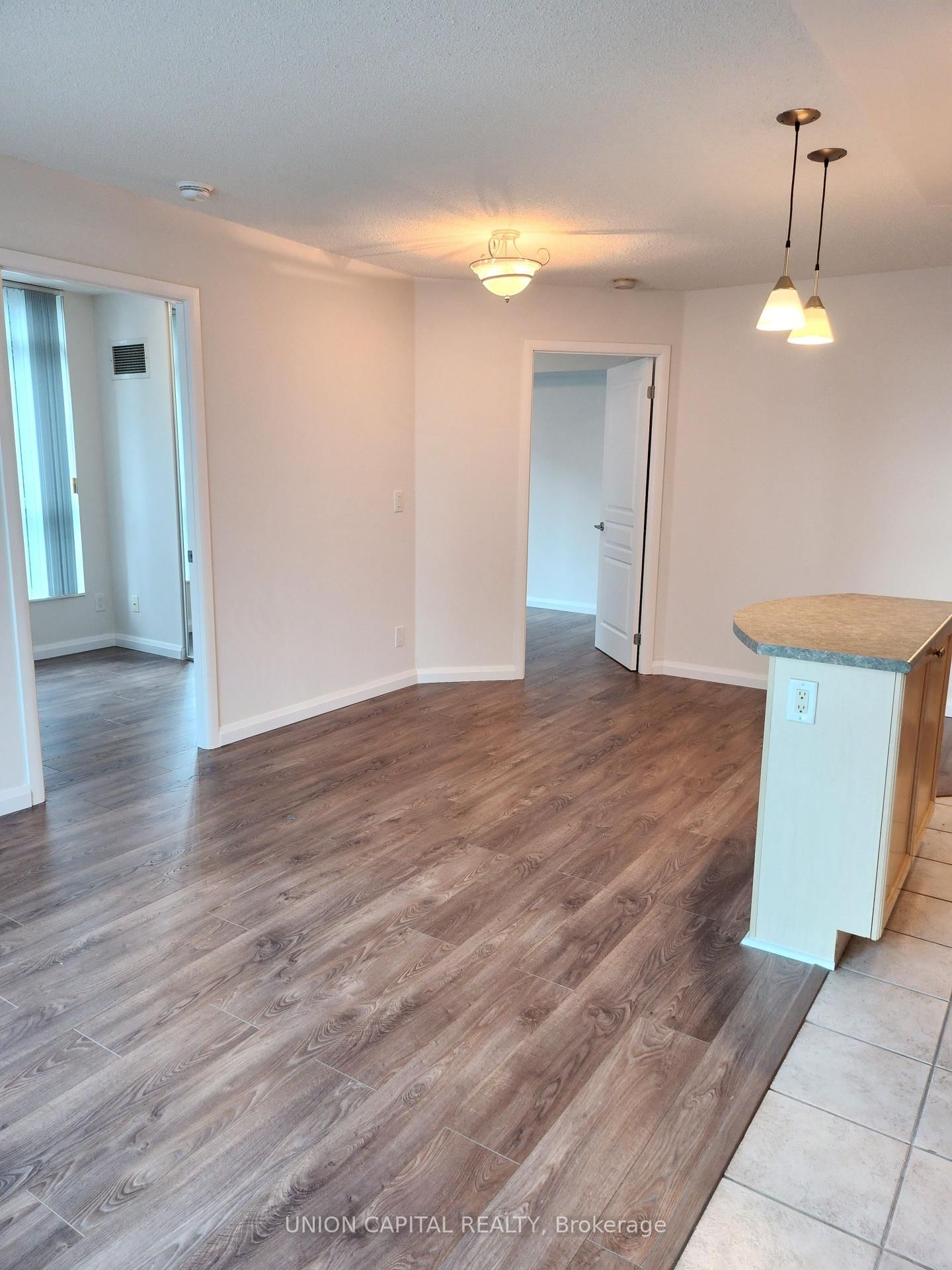 18 Yonge Street, Unit 1113 - Photo 5