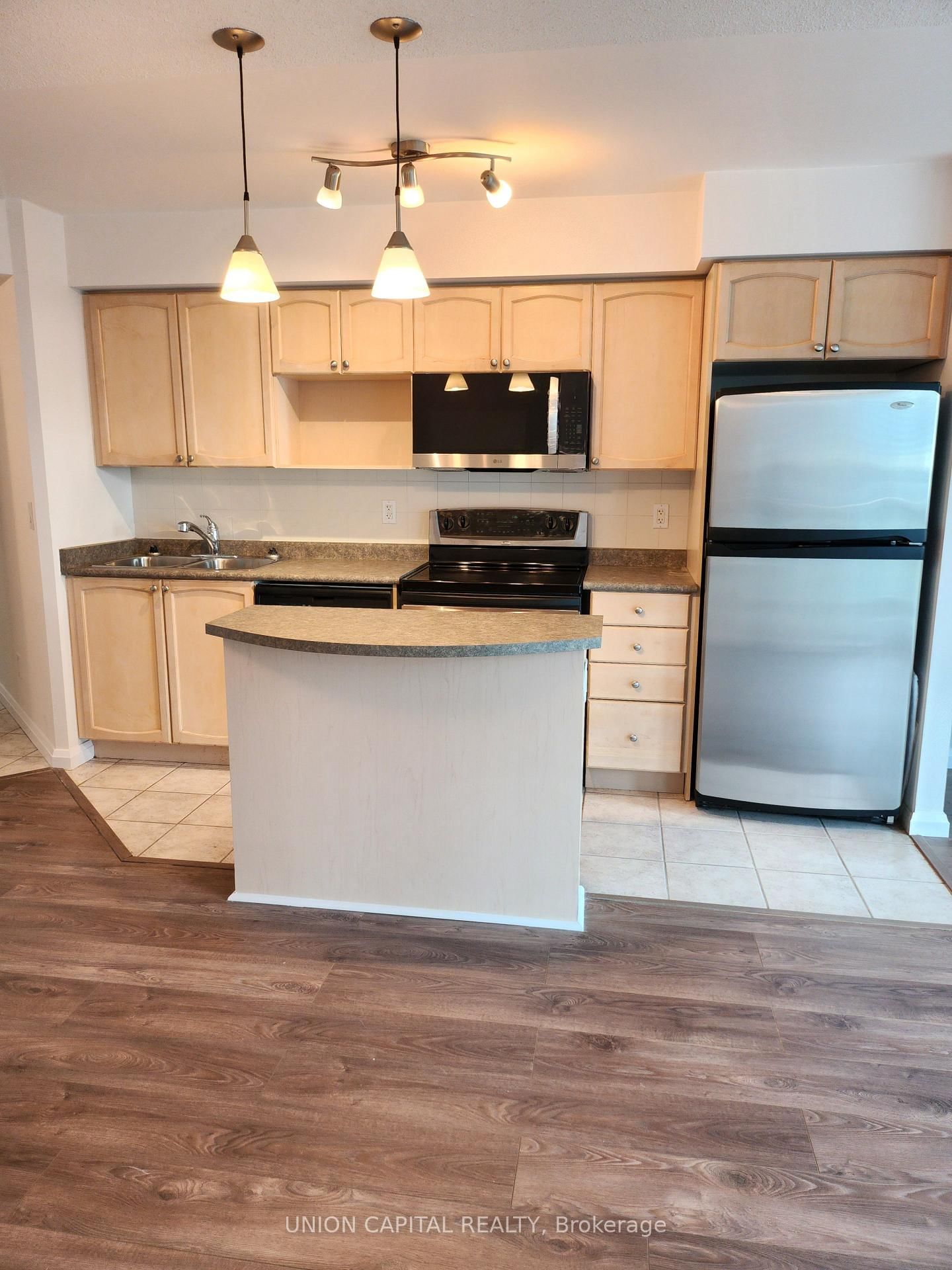 18 Yonge Street, Unit 1113 - Photo 8