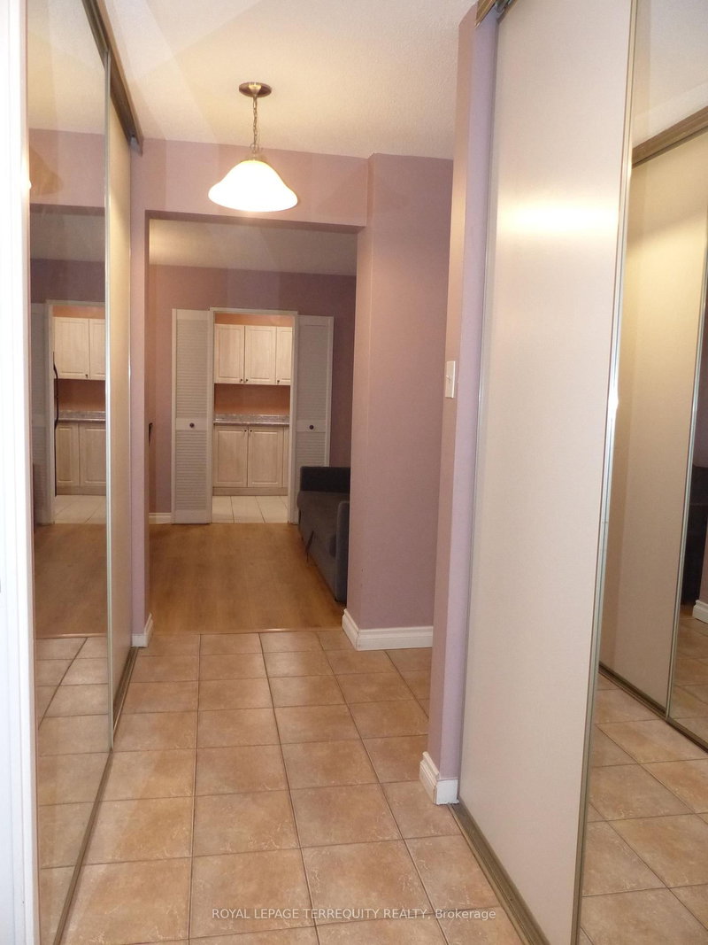 906 - 177 Linus Rd, Toronto, M2J 4S5 | Image 2