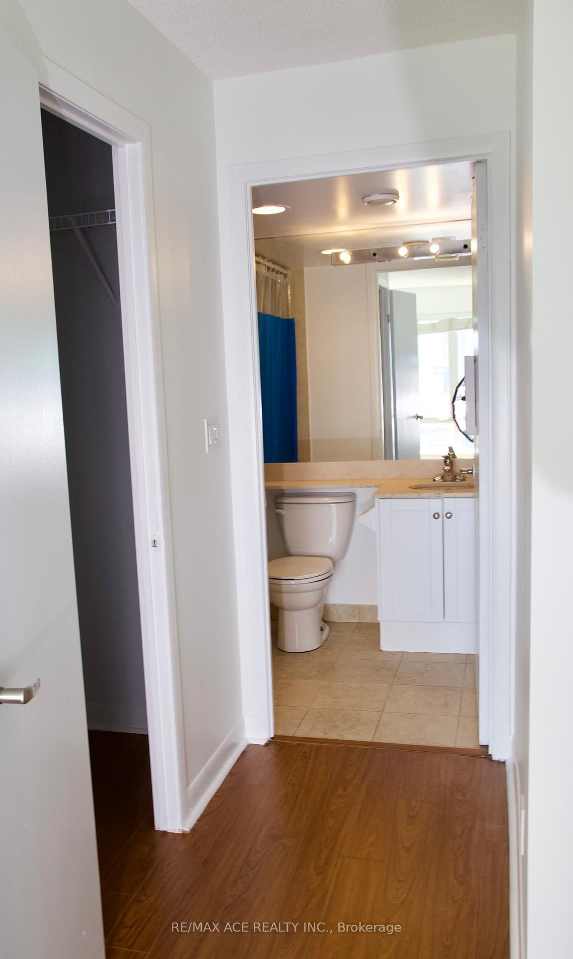 210 Victoria Street, Unit 4004 - Photo 11