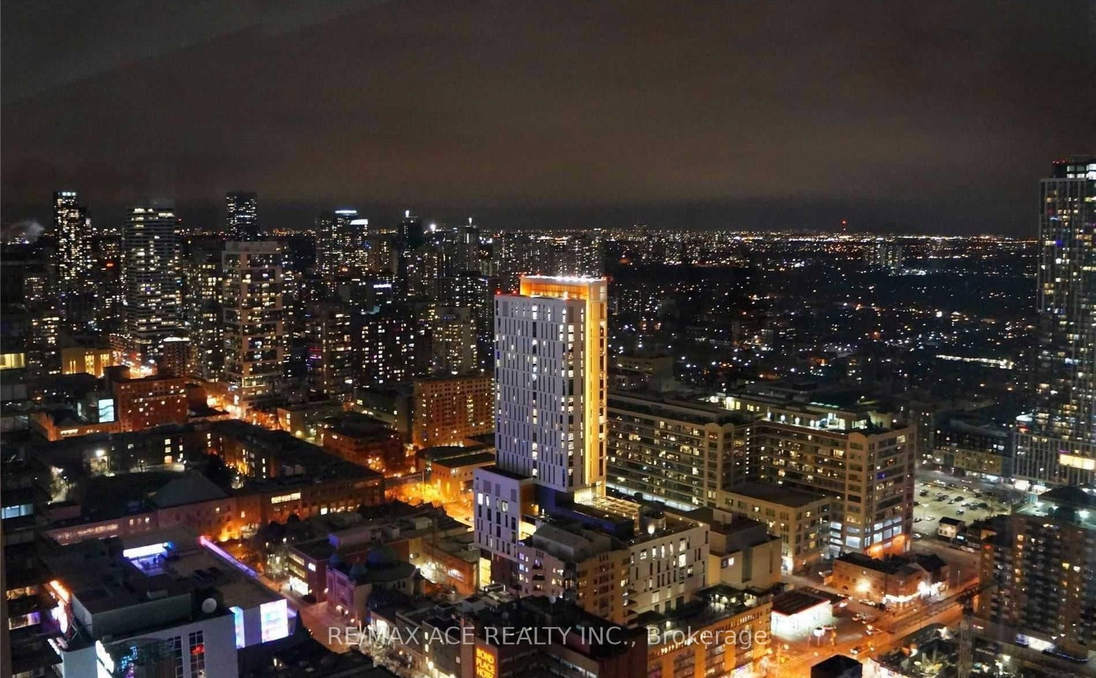 210 Victoria Street, Unit 4004 - Photo 13