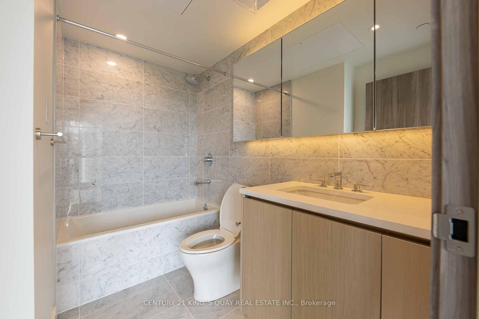 95 Mcmahon Drive, Unit 1909 - Photo 10