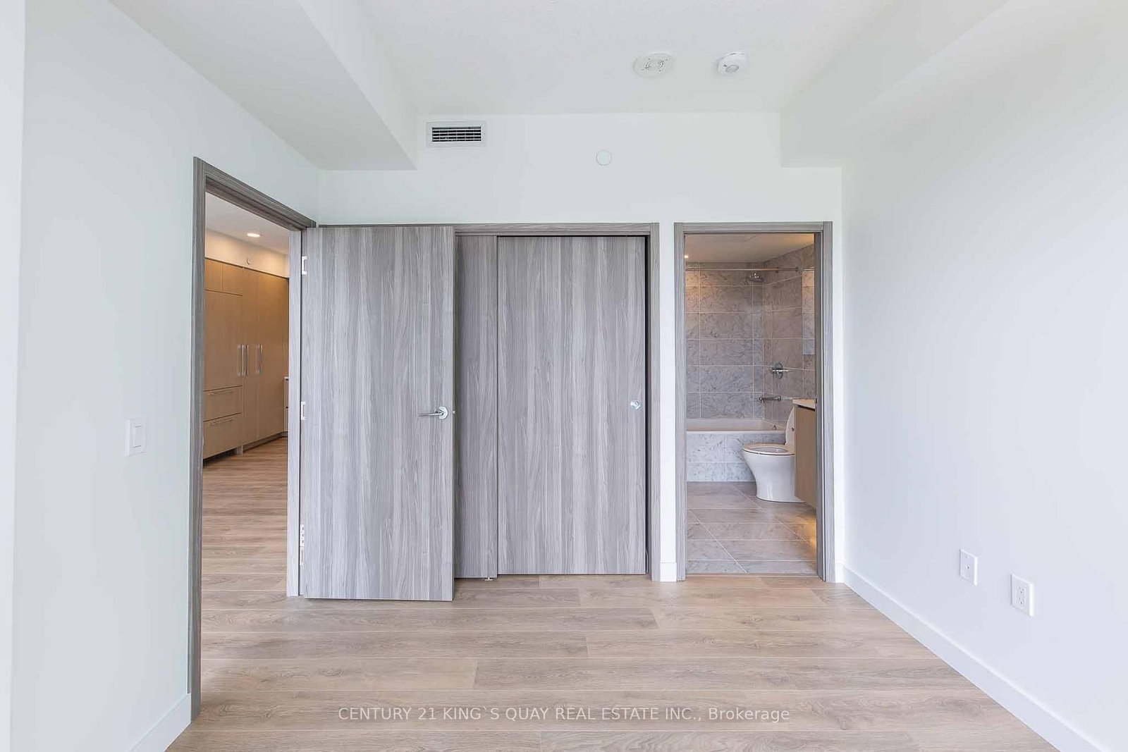 95 Mcmahon Drive, Unit 1909 - Photo 9