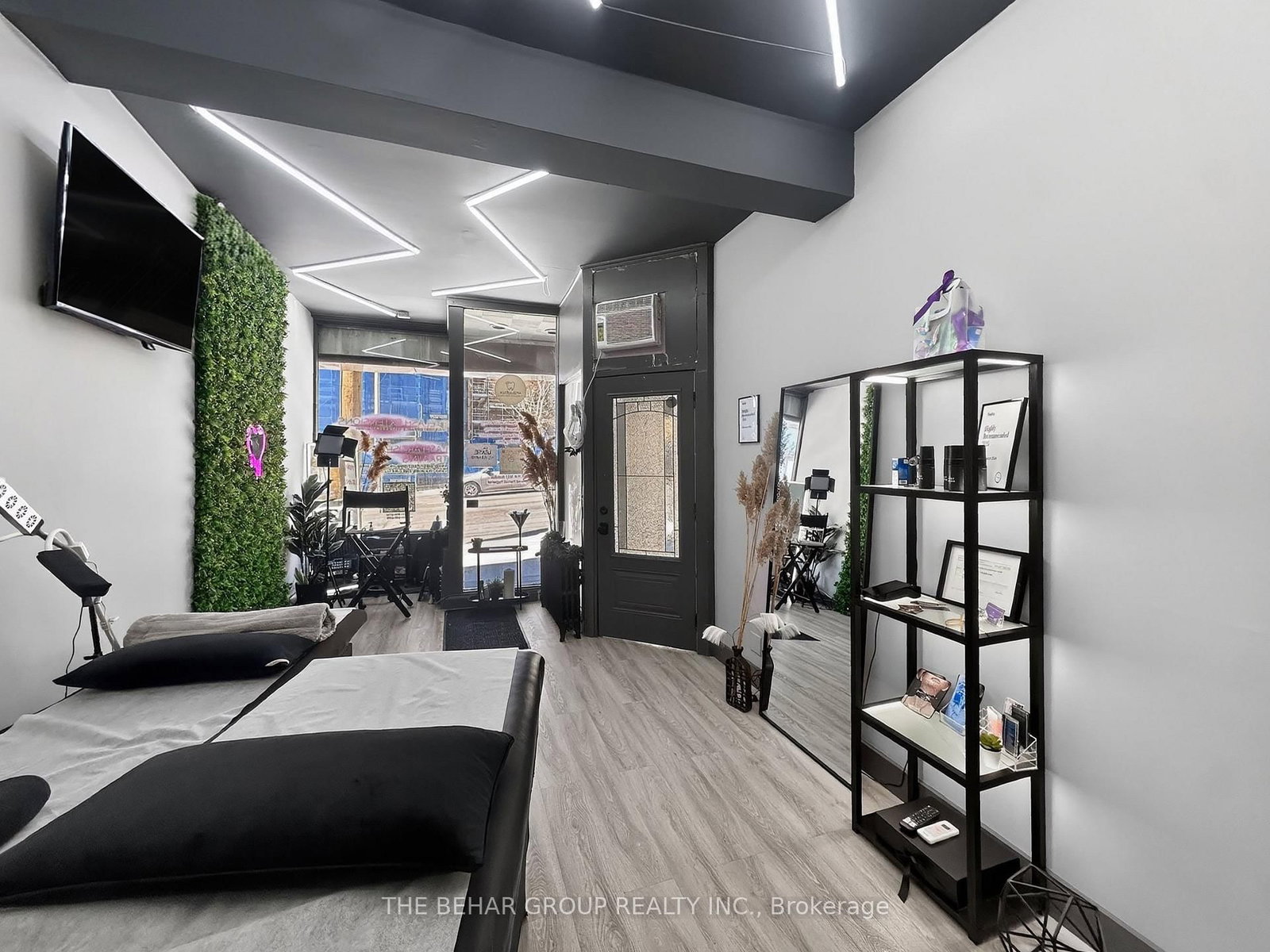 821 Eglinton Avenue W, Unit 101 - Photo 14