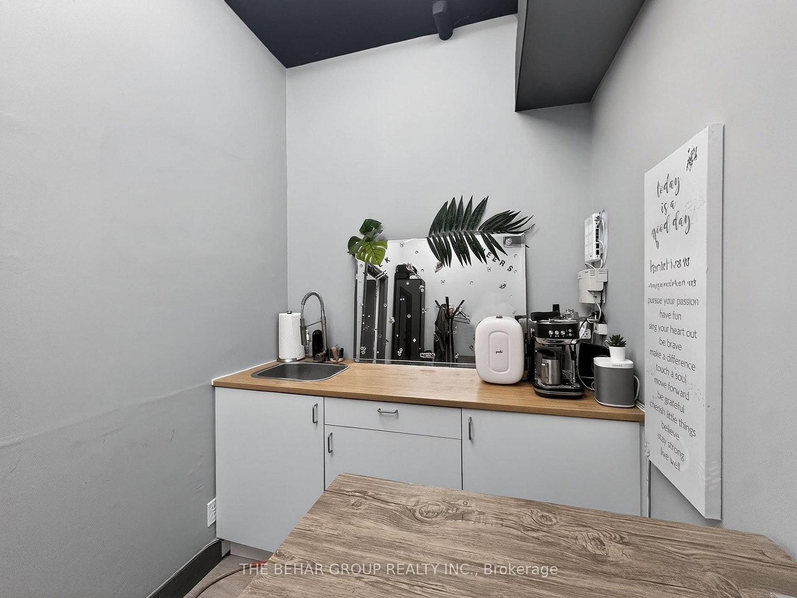 821 Eglinton Avenue W, Unit 101 - Photo 6