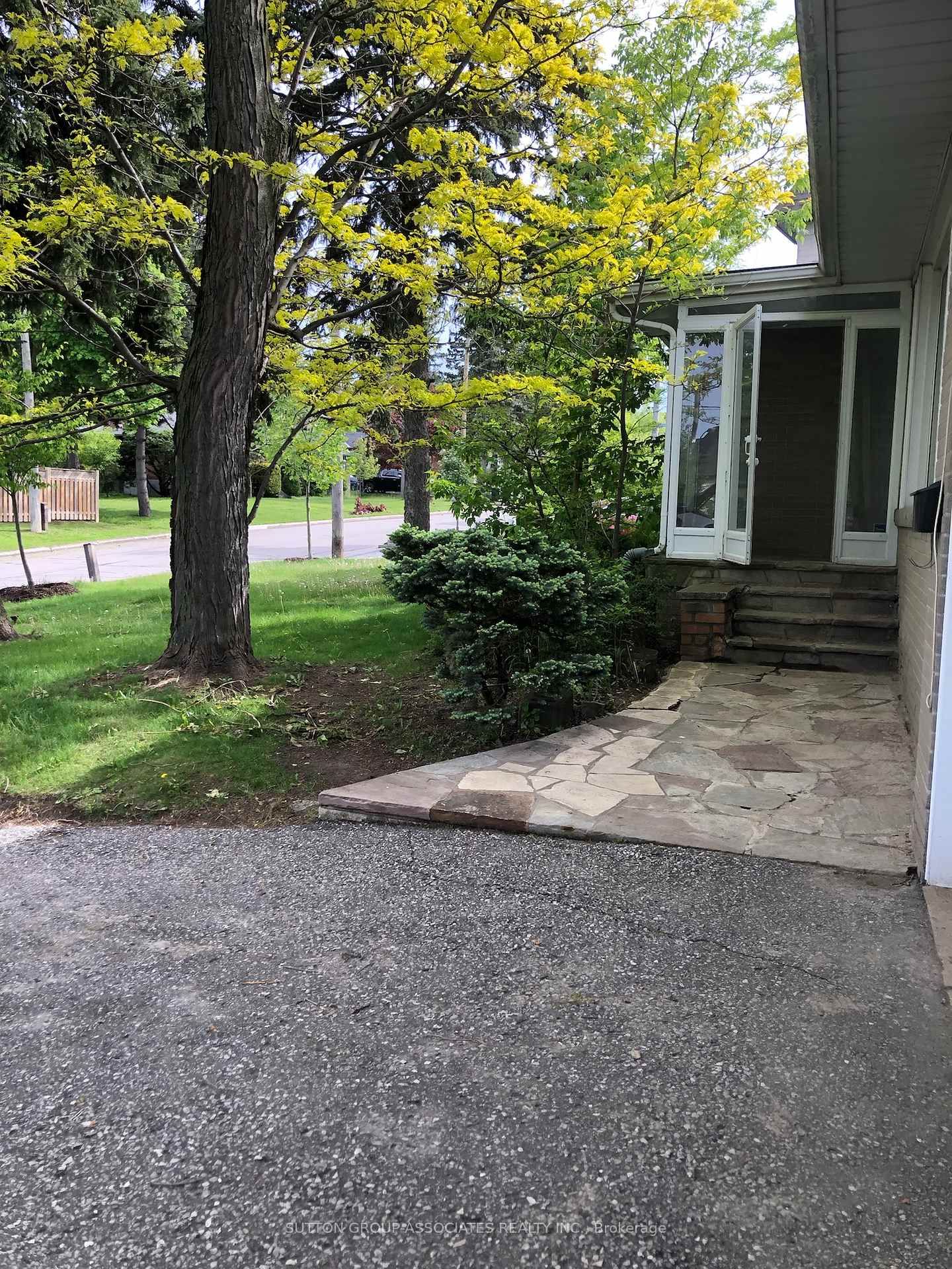 40 Caswell Drive - Photo 2