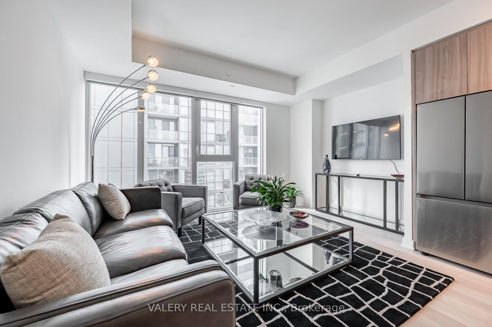 357 King Street W, Unit 3109 - Photo 4