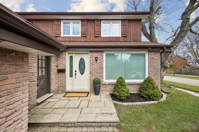 22 Denlow Blvd, Toronto, M3B 1P4 | Image 3