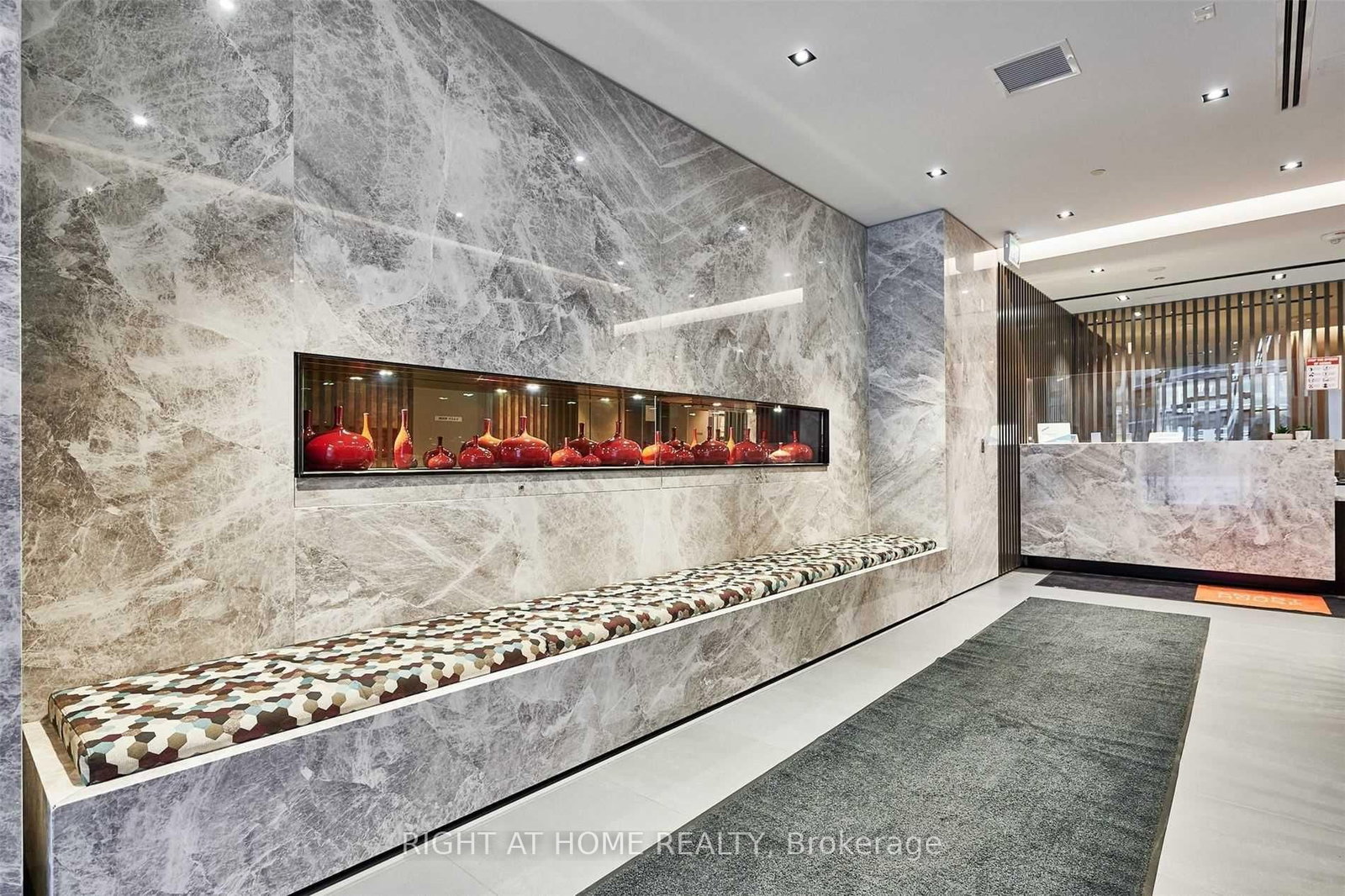 215 Queen Street W, Unit 1716 - Photo 16