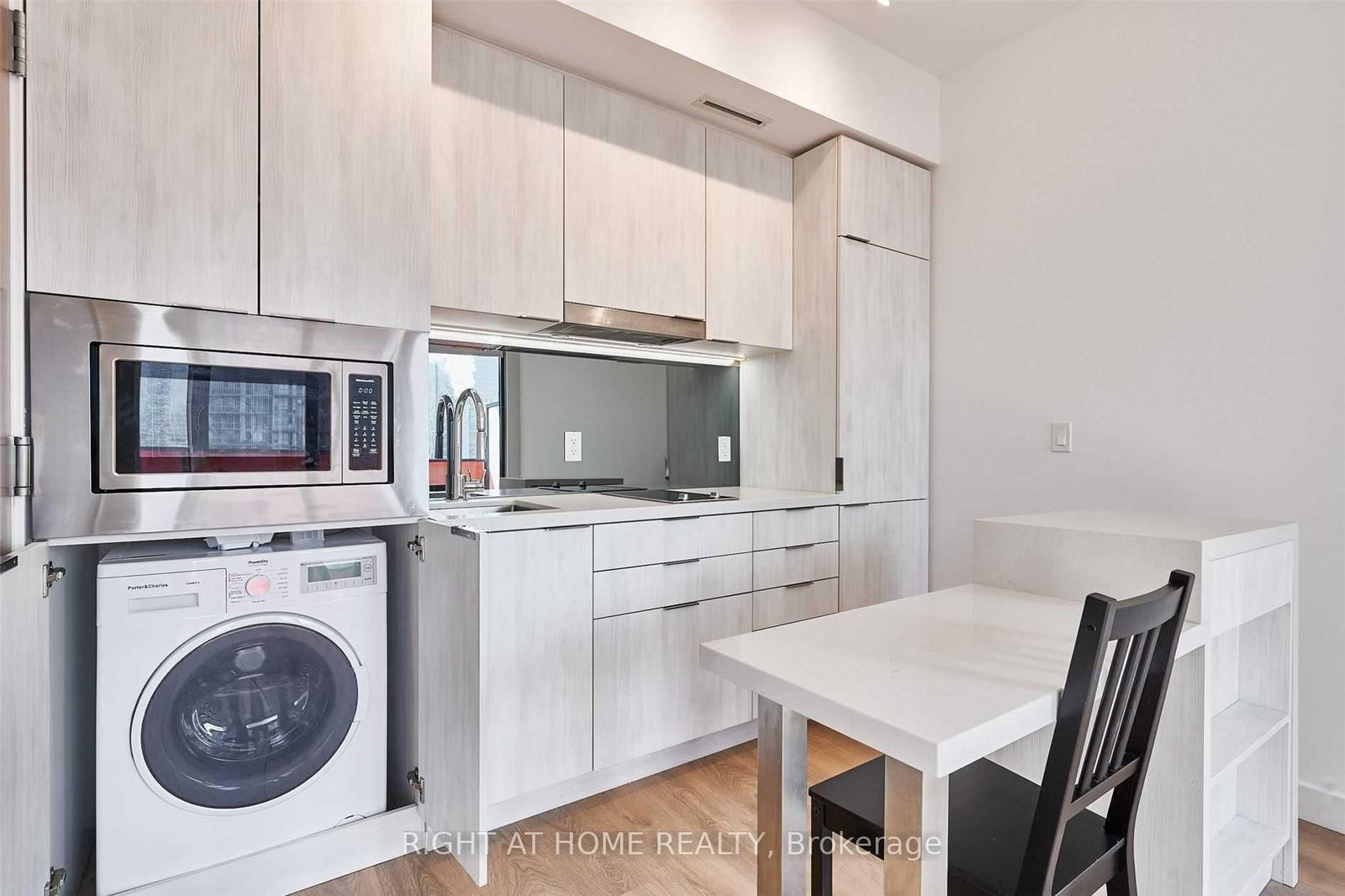 215 Queen Street W, Unit 1716 - Photo 20