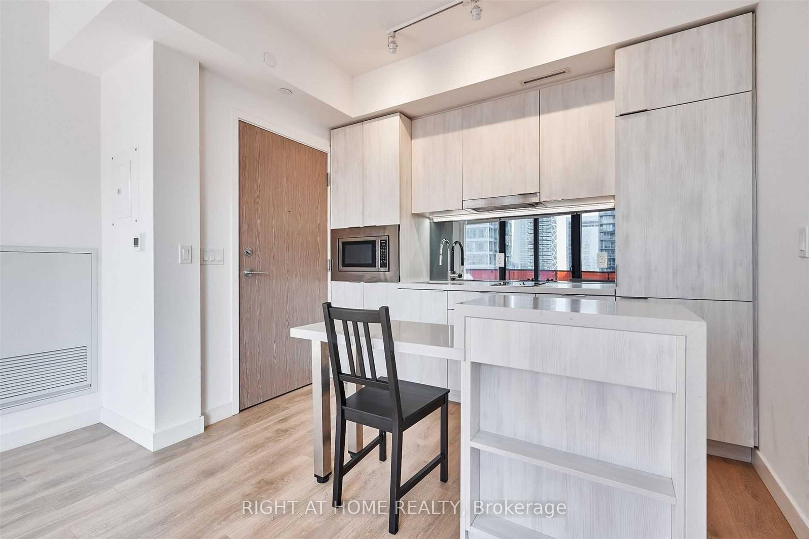 215 Queen Street W, Unit 1716 - Photo 21