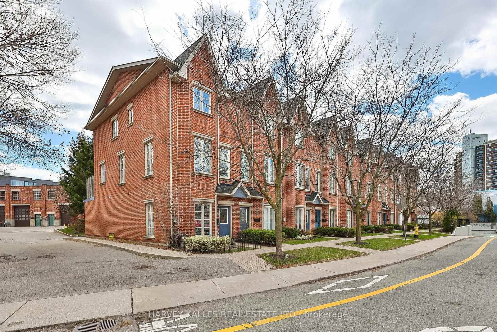 115 Florence Street - Photo 2