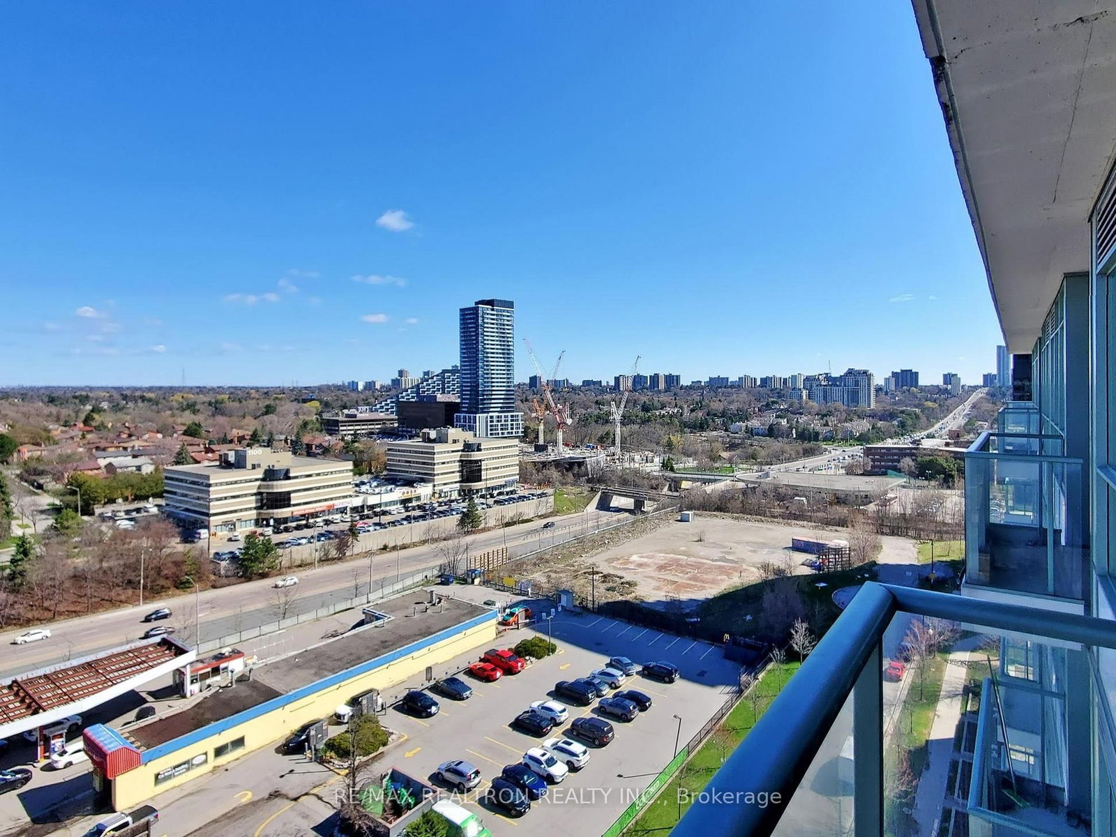 15 Singer Court, Unit Ph06 - Photo 25