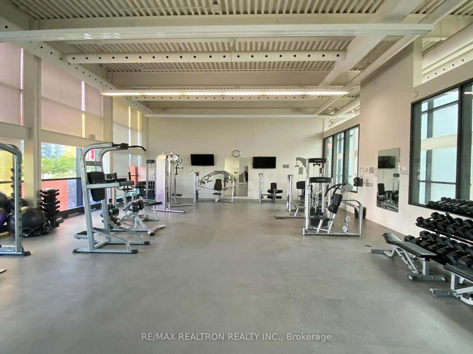 15 Singer Court, Unit Ph06 - Photo 30