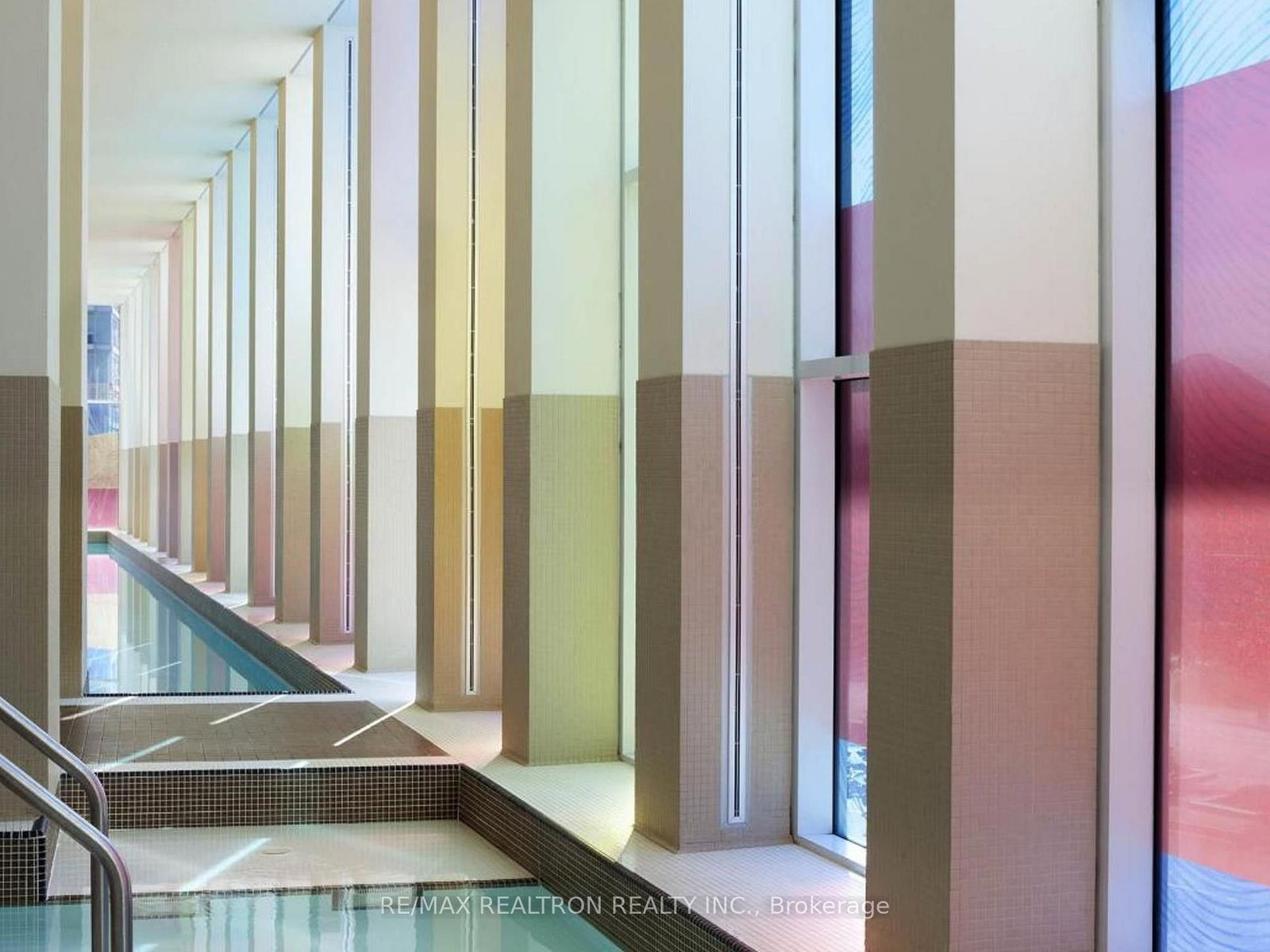 15 Singer Court, Unit Ph06 - Photo 33