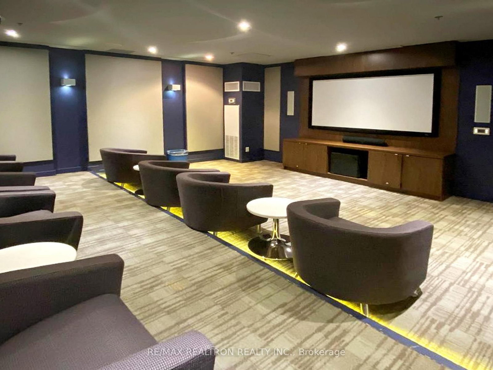 15 Singer Court, Unit Ph06 - Photo 40