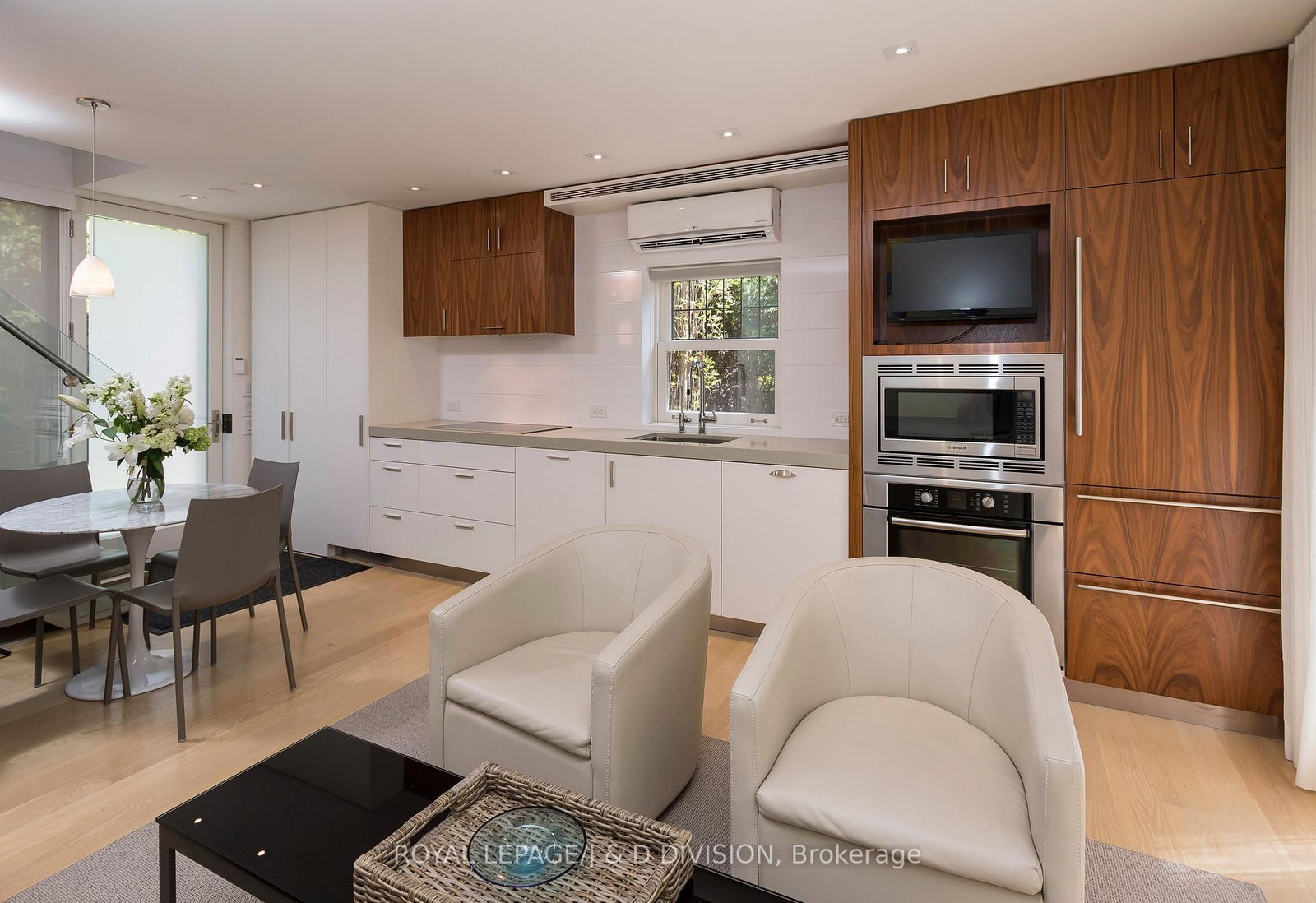 78 Roxborough Street E, Unit 400 - Photo 3