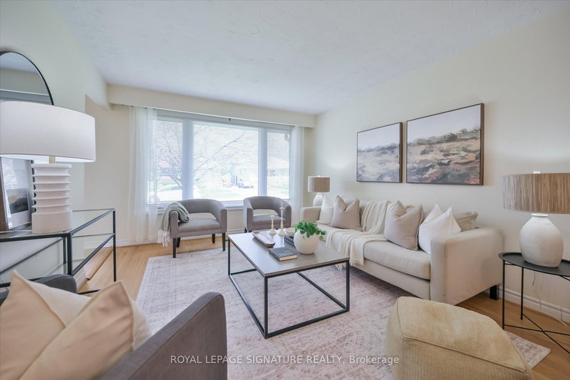 45 Santa Barbara Rd, Toronto, M2N 2C1 | Image 3