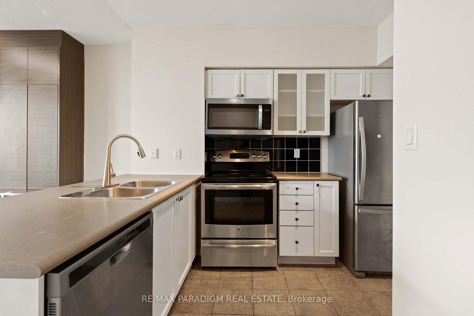 410 Queens Quay W, Unit 1017 - Photo 12