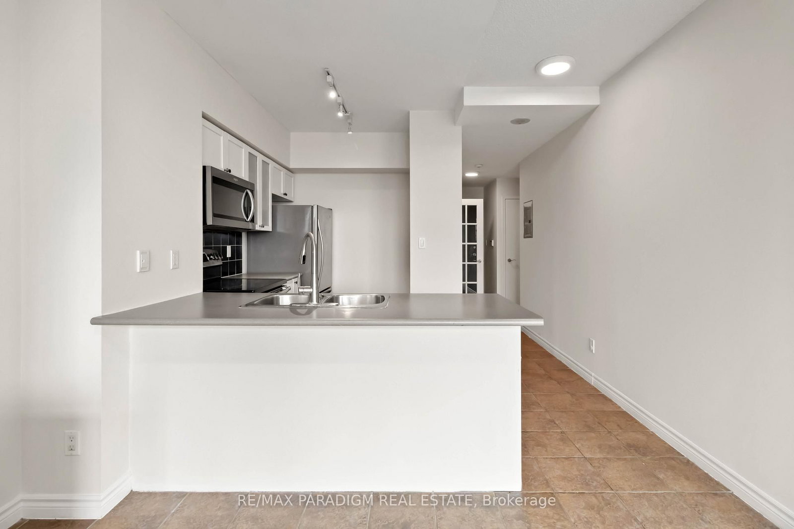 410 Queens Quay W, Unit 1017 - Photo 15