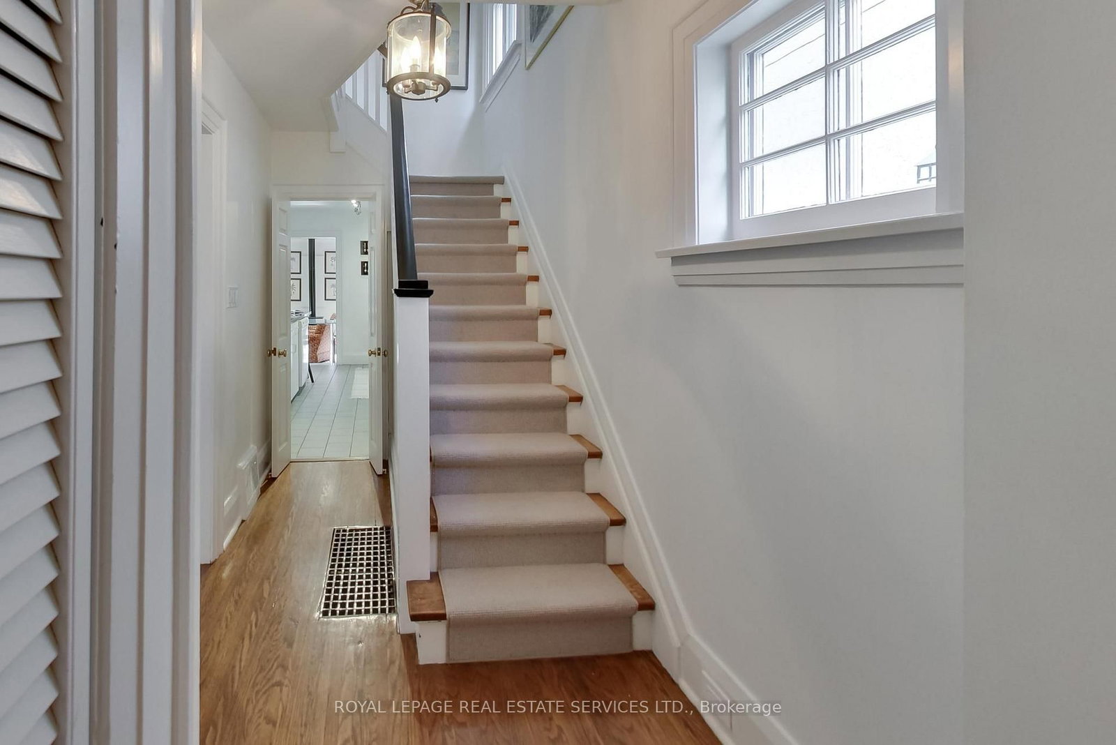 738 Huron Street - Photo 3