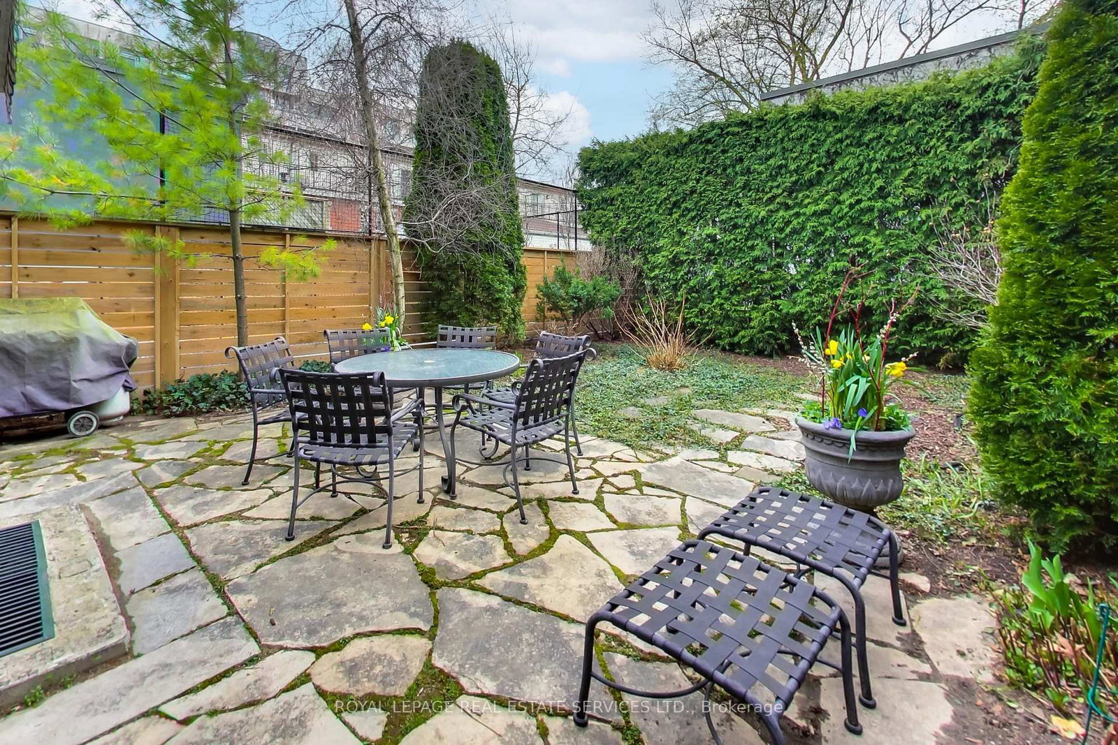 738 Huron Street - Photo 35