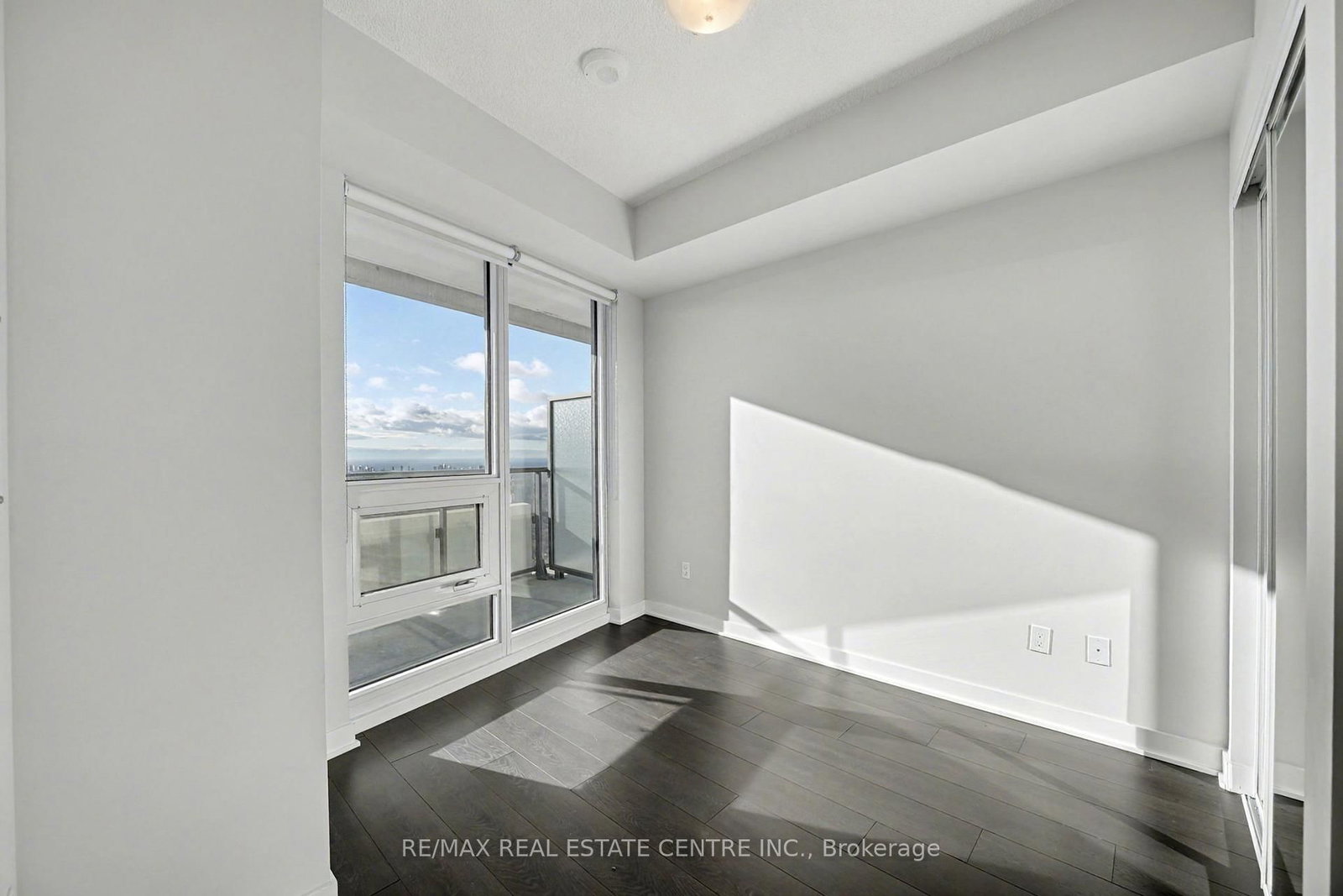 2221 Yonge Street, Unit 5404 - Photo 11