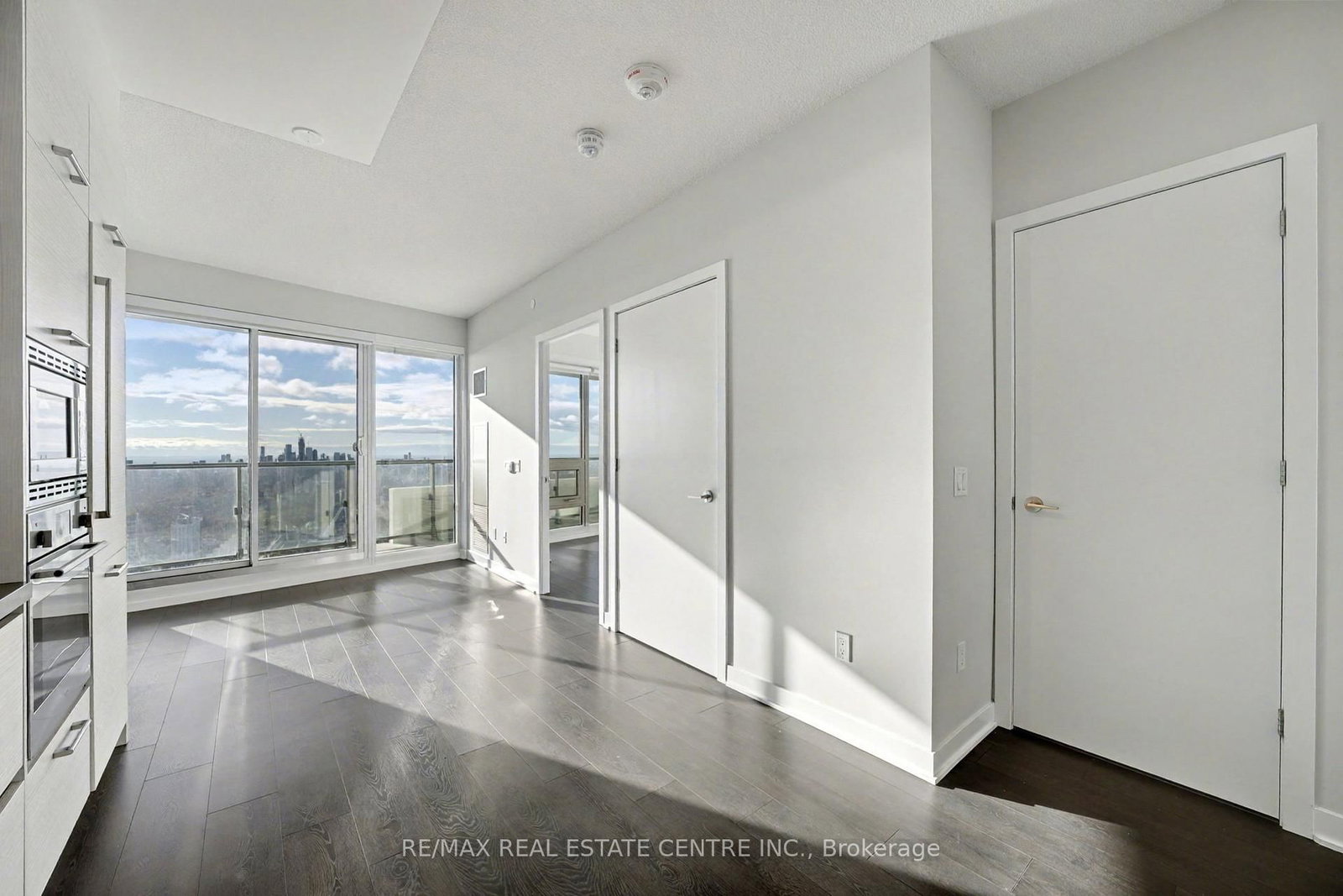 2221 Yonge Street, Unit 5404 - Photo 14