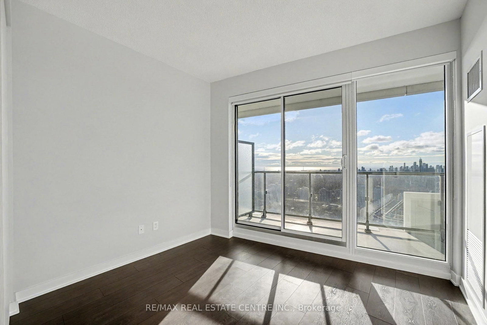2221 Yonge Street, Unit 5404 - Photo 16
