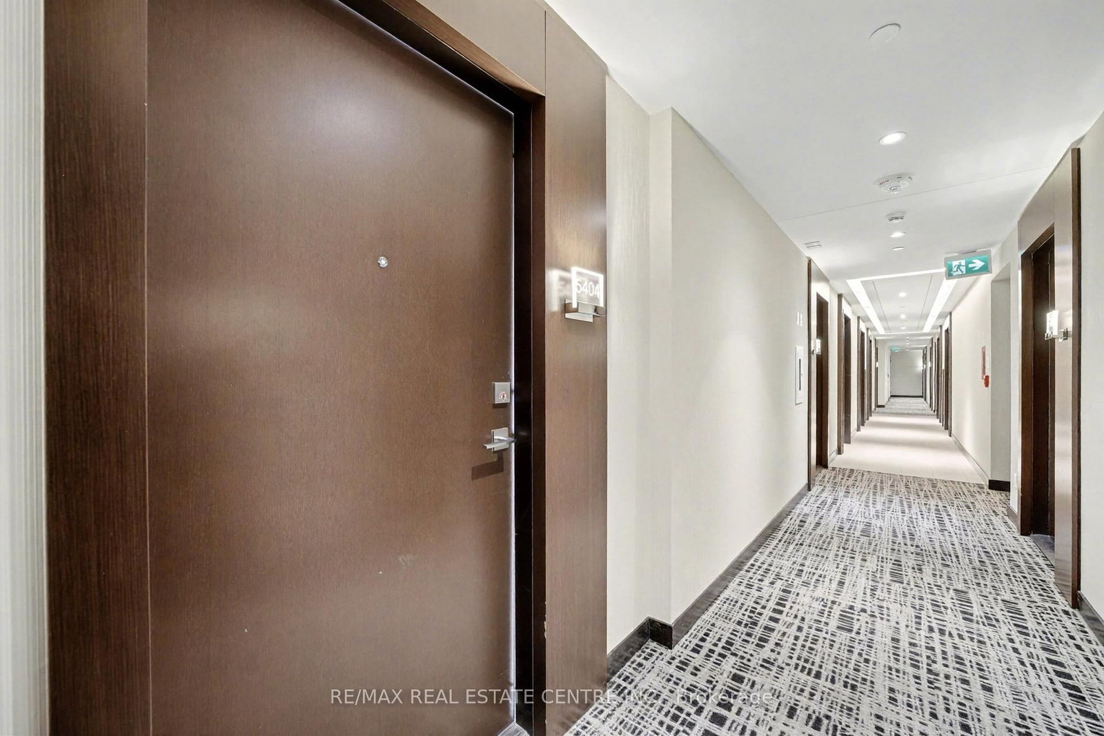 2221 Yonge Street, Unit 5404 - Photo 4